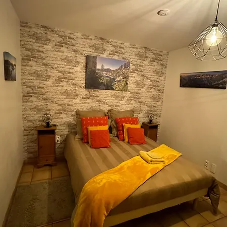 Le Sirocco Meuble De Tourisme 4 Etoiles Le Moulin De Predelles * Reillanne